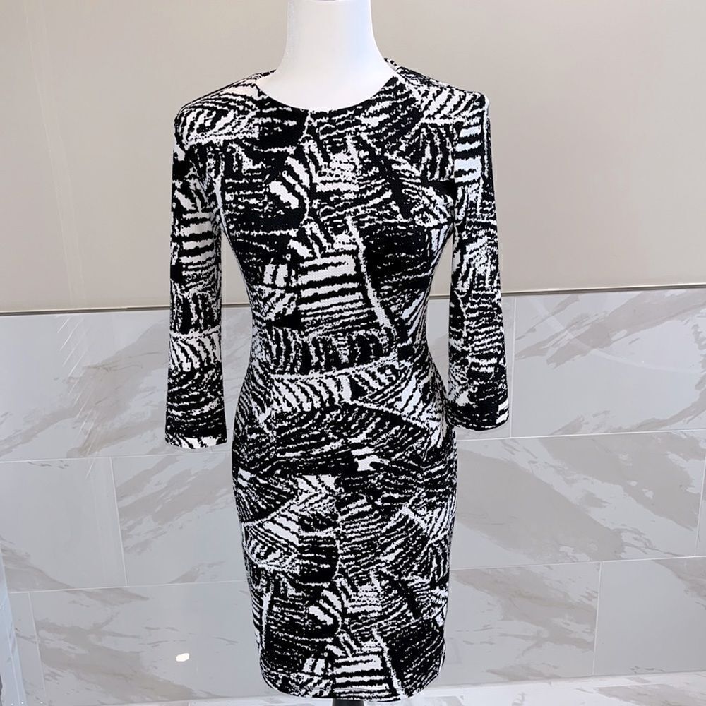 5th & Mercer Size 4 black & white pattern dress